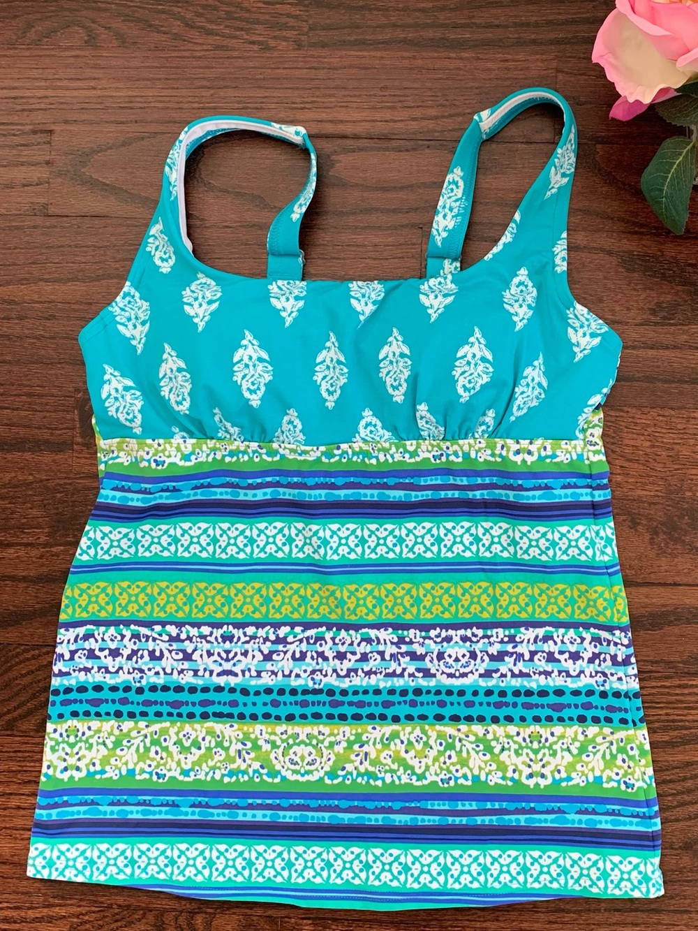 Lands End Tankini top, size 2D (for C-D cup bra fit)